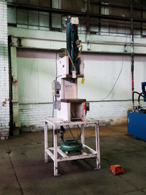 Hyper-Cyl Air Over Hydraulic Press